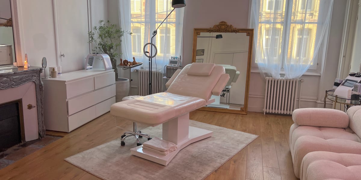 The Body By Ami - Sourcils & cils Amiens - Photo de couverture - OneBooking