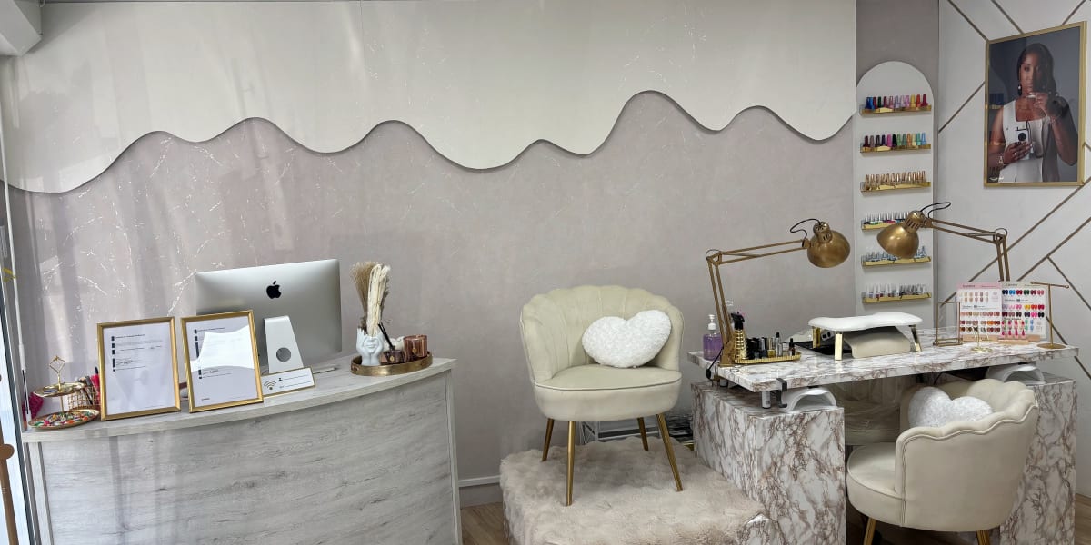 WOMEN’S BEAUTY - Onglerie Dreux - Photo de couverture - OneBooking