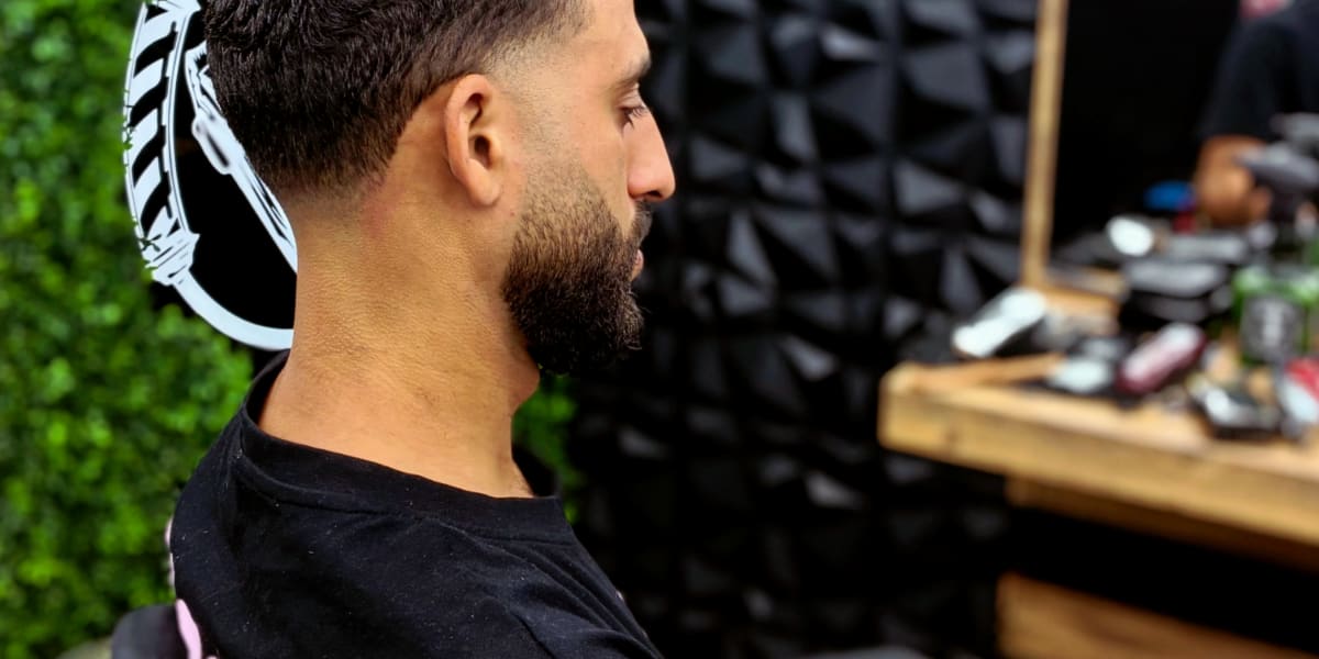 AM Benz Barber - Sourcils & cils Lorient - Photo de couverture - OneBooking