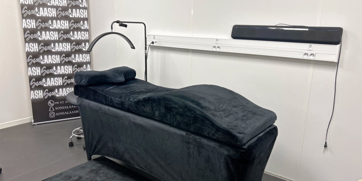 Sonia Laash - Institut de beauté Clermont-Ferrand - Photo de couverture - OneBooking