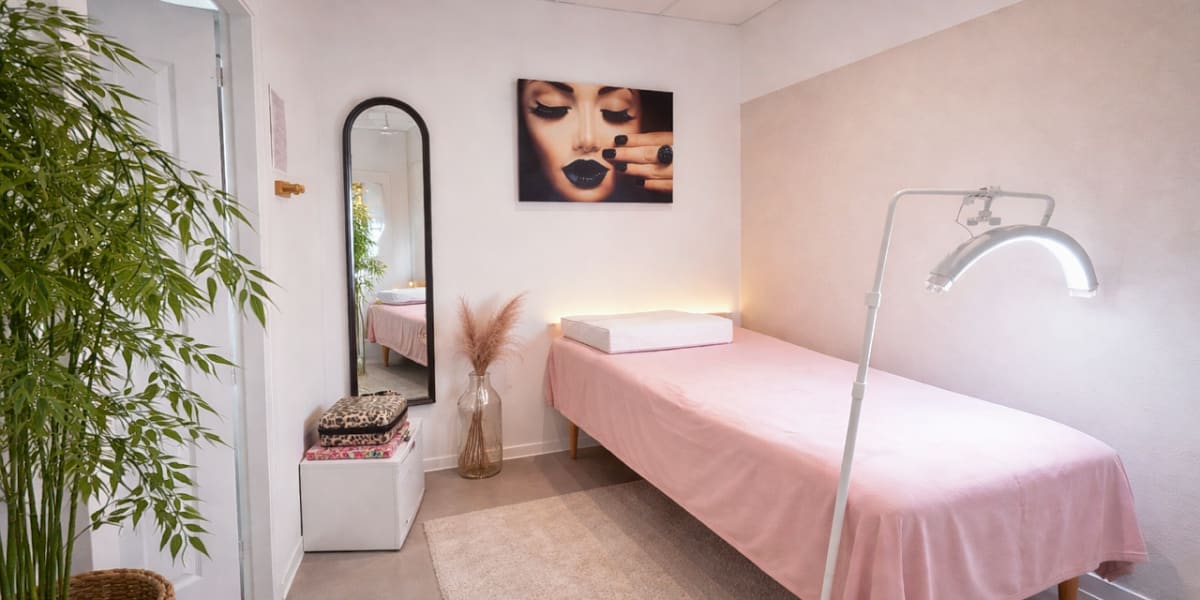 L’art de la beauté - AB Academie - Sourcils & cils Saint-Quentin - Photo de couverture - OneBooking