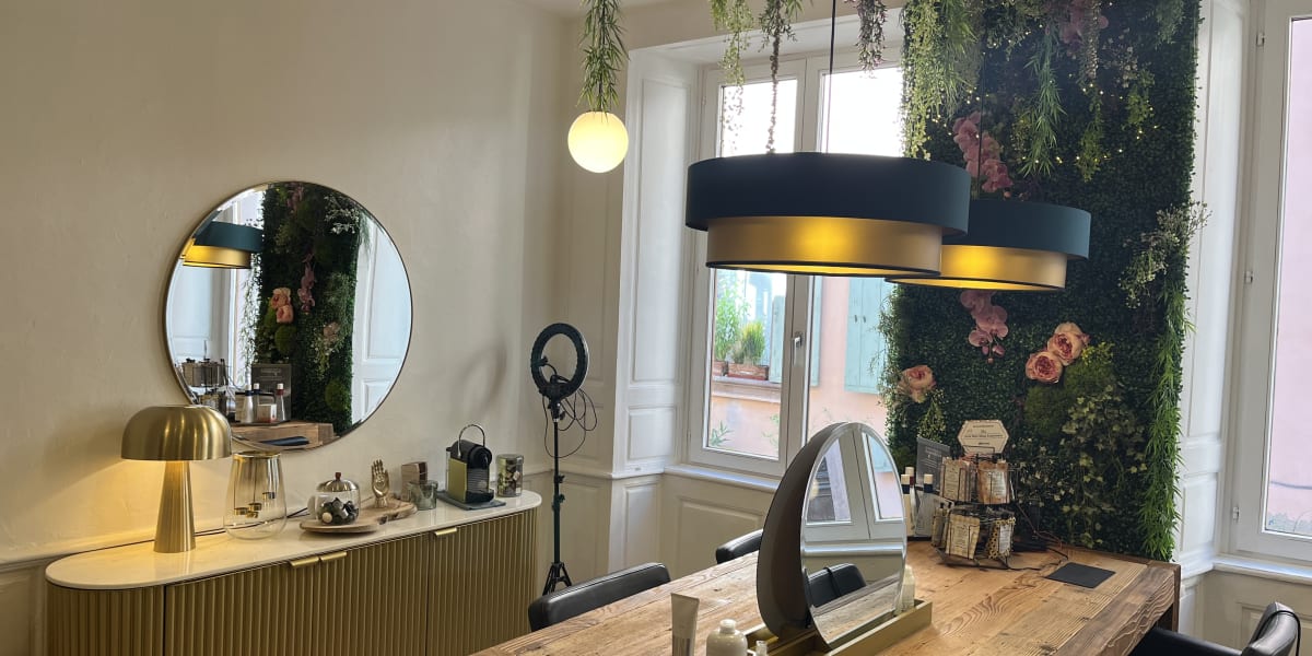 AT HOME - Sourcils & cils Colmar - Photo de couverture - OneBooking