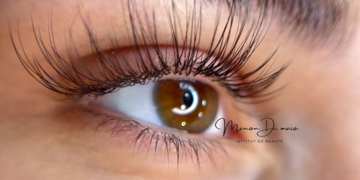Manon Dimaio - Sourcils & cils Nice - Photo de couverture - OneBooking