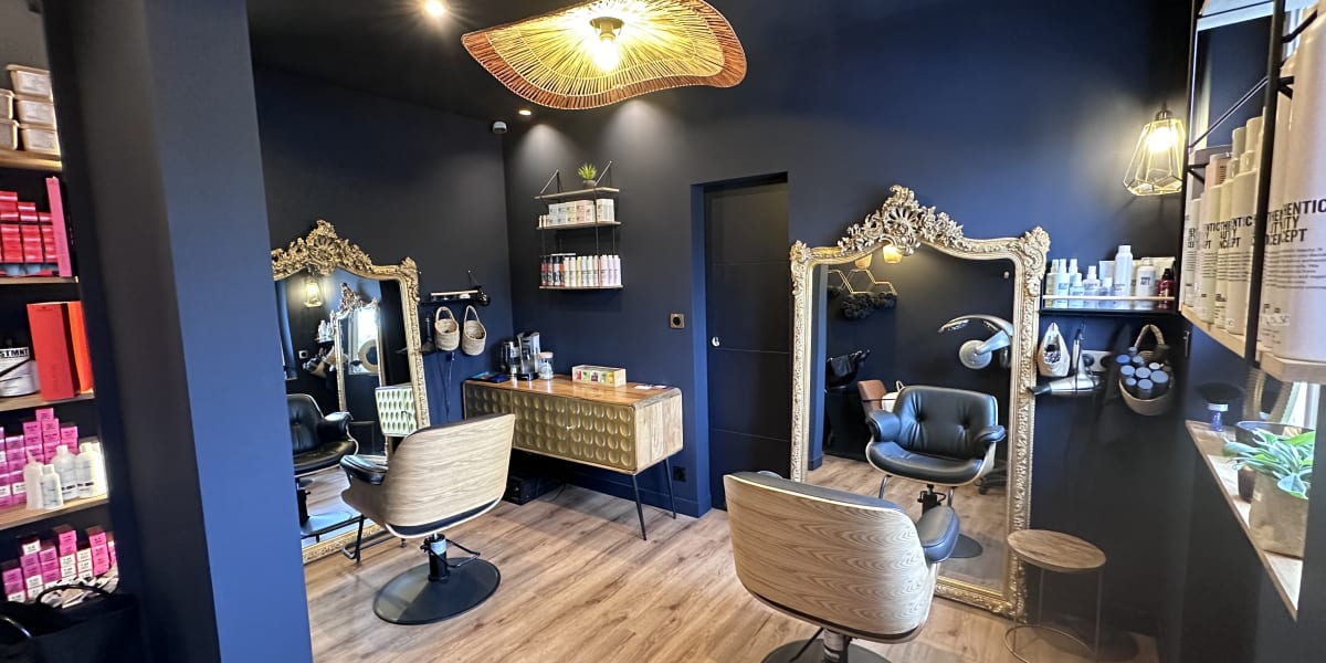 Chez Camille - Coiffure Le Havre - Photo de couverture - OneBooking