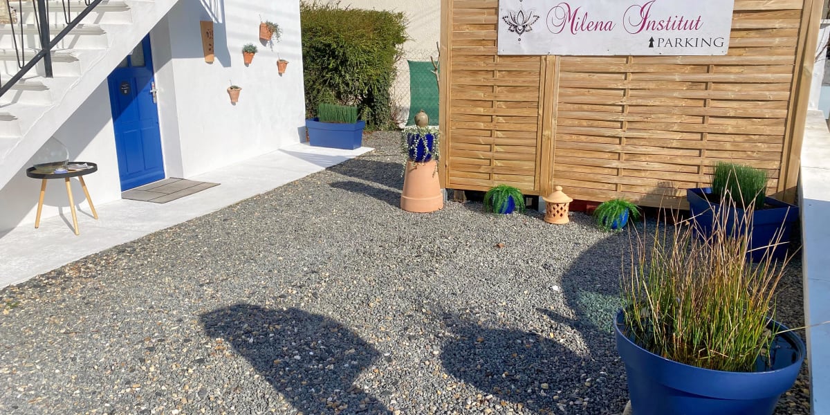 Milena Institut - Sourcils & cils Bourges - Photo de couverture - OneBooking