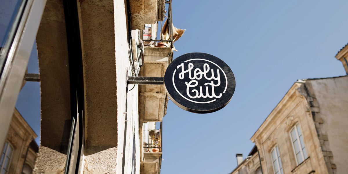 Holy Cut - Coiffure Bordeaux - Photo de couverture - OneBooking