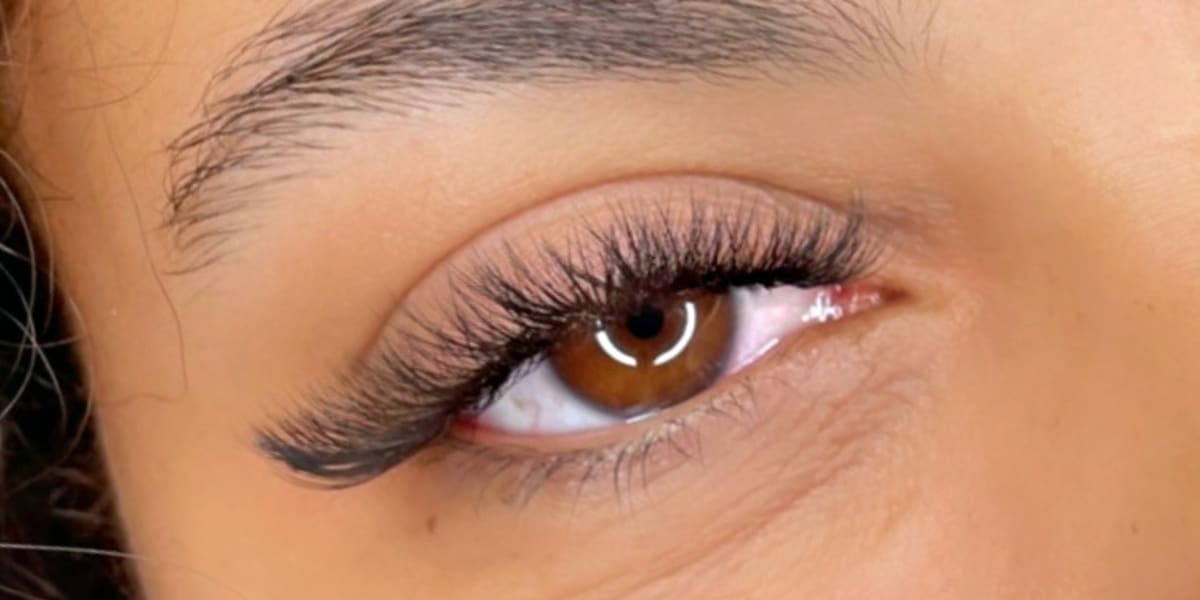 Cilsy Glow - Sourcils & cils Lodève - Photo de couverture - OneBooking