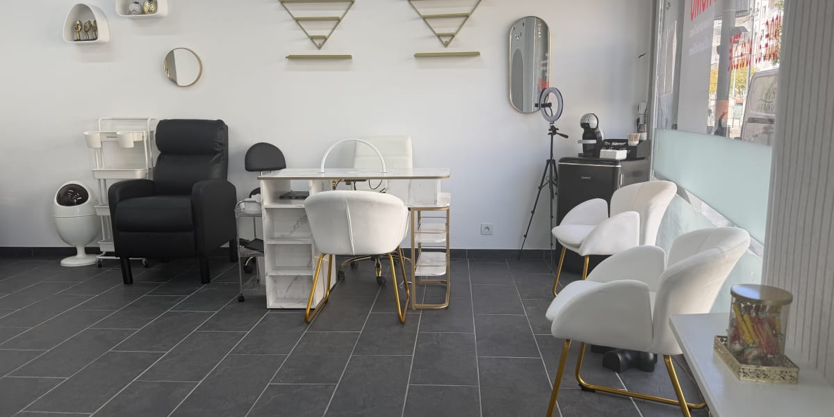 Zeyna Beauté｜Lifting - Lashlift - browlift - hydra - cils - Maquillage Permanent - Ongles - Institut de beauté Cannes - Photo de couverture - OneBooking