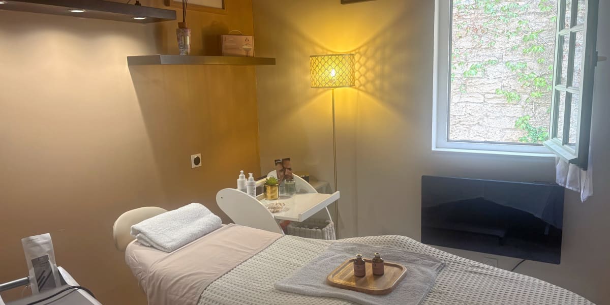 C&J Natural Beauty - Coiffure Pézenas - Photo de couverture - OneBooking