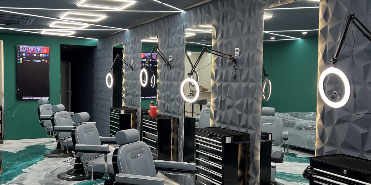 Malaki - Coiffure Roubaix - Photo de couverture - OneBooking
