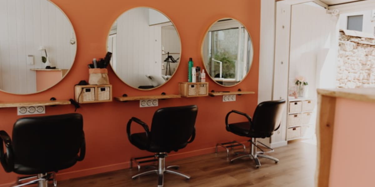 Ela Studio - Coiffure Saint-Jean-le-Blanc - Photo de couverture - OneBooking