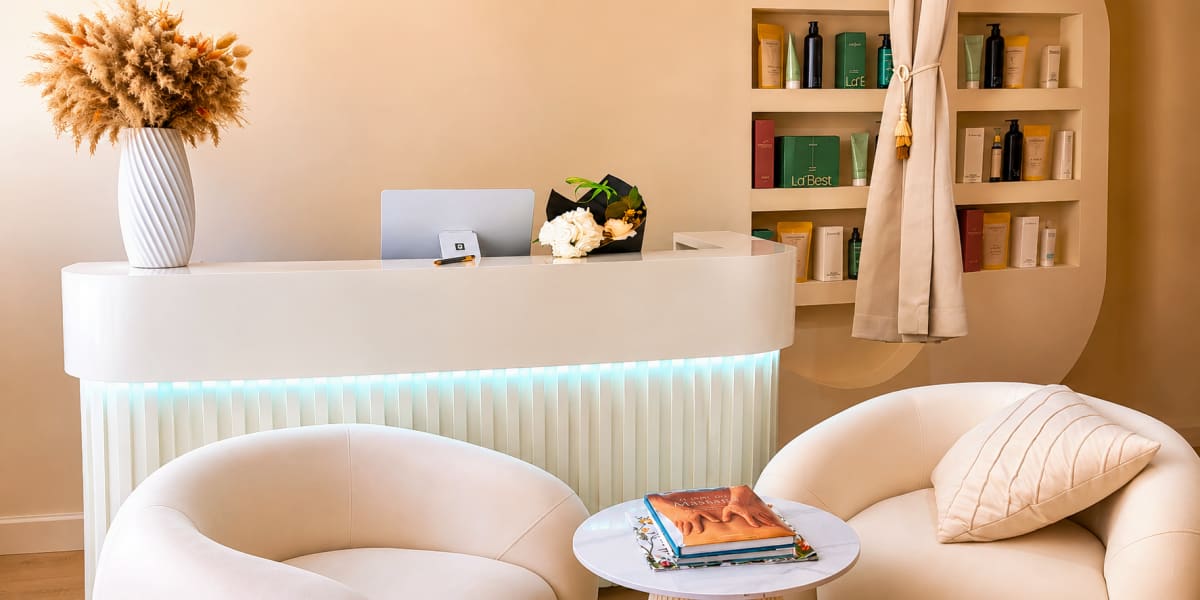 Harmonie Spa & Beauté - Sourcils & cils Cagnes-sur-Mer - Photo de couverture - OneBooking
