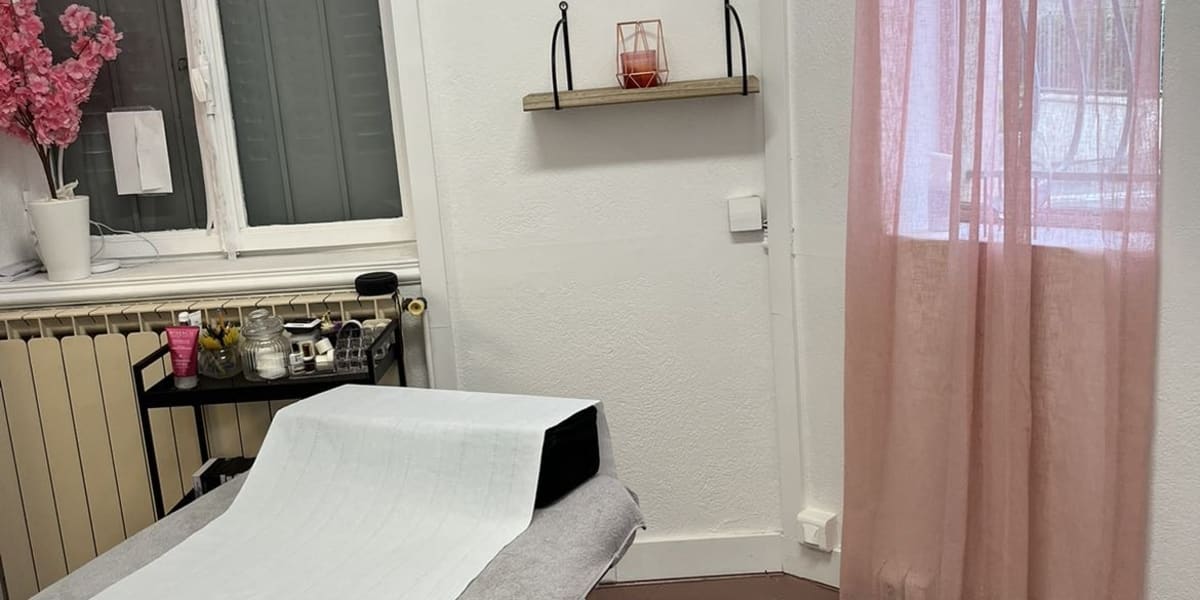 NAUGHTY GIRL - Institut de beauté Clermont-Ferrand - Photo de couverture - OneBooking