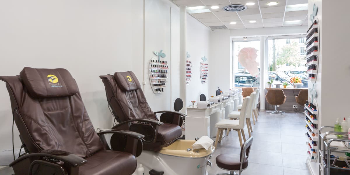 Neuilly City Nails - Sourcils & cils Neuilly-sur-Seine - Photo de couverture - OneBooking
