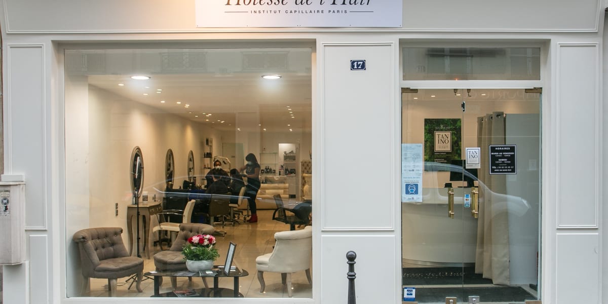 Hôtesse de l’Hair Institut - Coiffure Paris - Photo de couverture - OneBooking