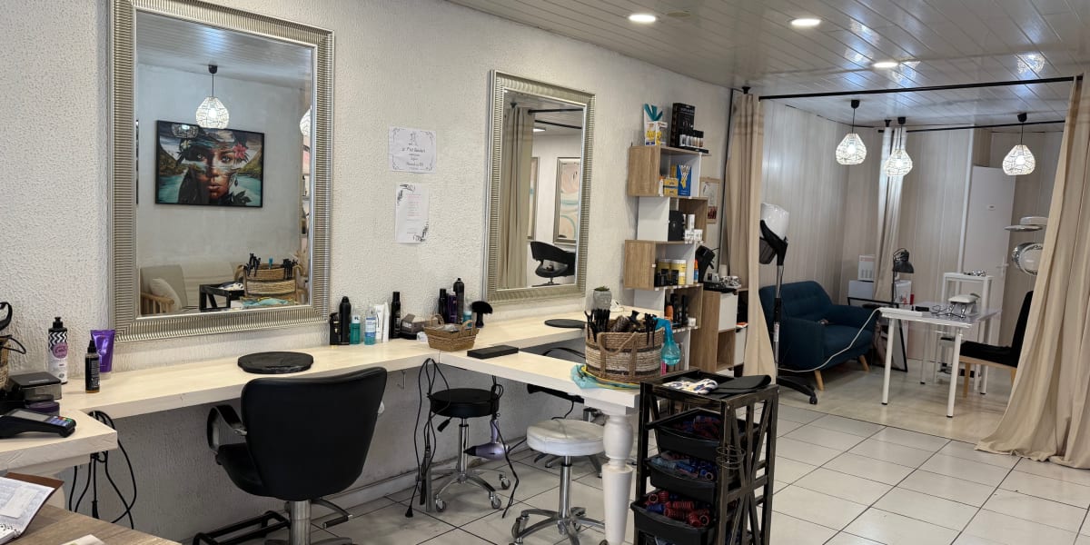 Harmonie By M - Coiffure Narbonne - Photo de couverture - OneBooking