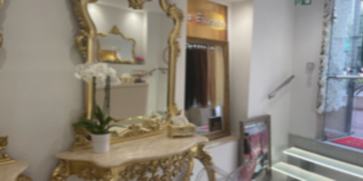 Ozana Beauty - Institut de beauté Cannes - Photo de couverture - OneBooking