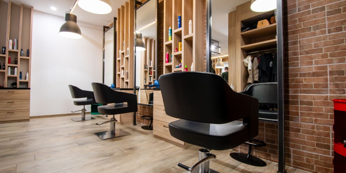 Luxe Beauty - Coiffure Le Luc - Photo de couverture - OneBooking