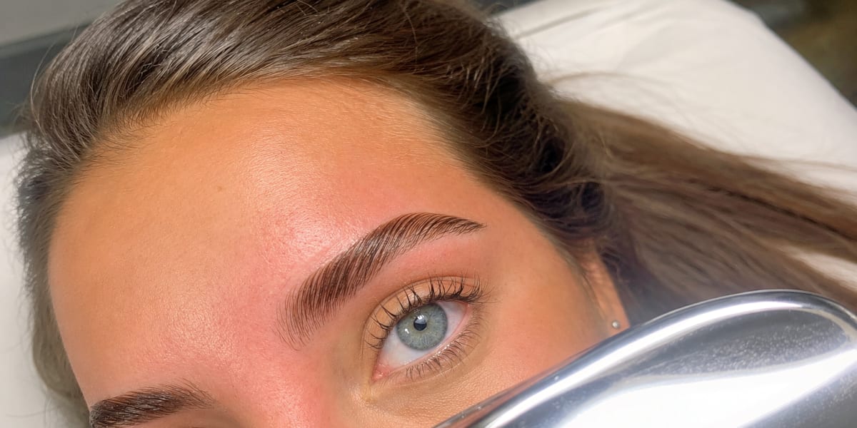 RASHEL CARE - Sourcils & cils Nice - Photo de couverture - OneBooking