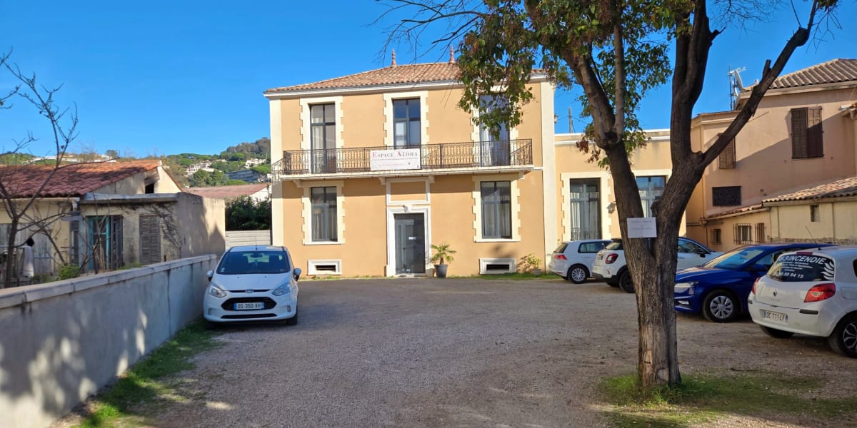 Lenam - Institut de beauté Cannes - Photo de couverture - OneBooking