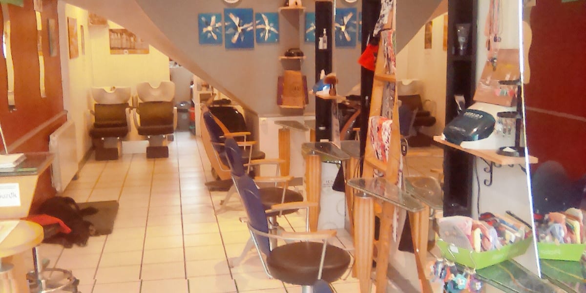 C de profil - Coiffure Morlaix - Photo de couverture - OneBooking