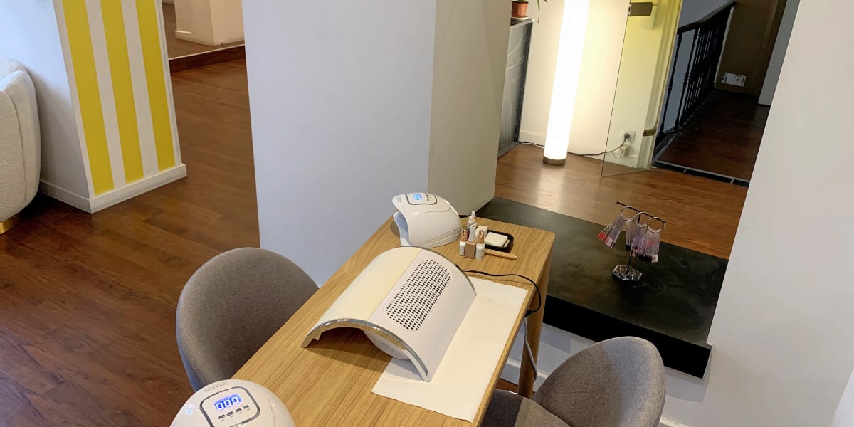 La petite manucure - Onglerie Marseille - Photo de couverture - OneBooking