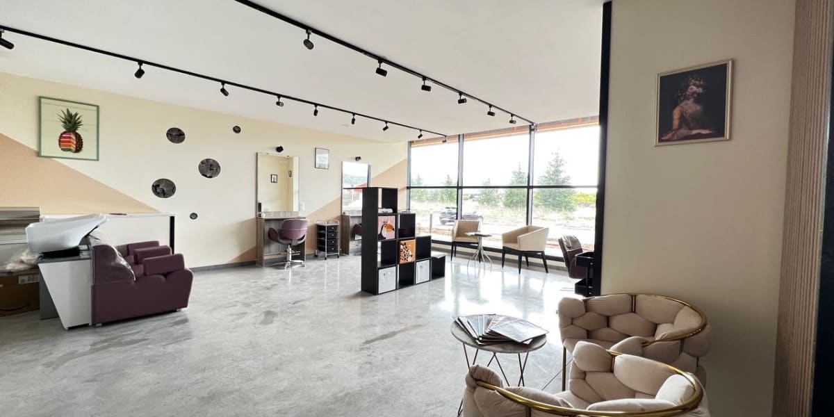 Cup Of Tif - Coiffure Sisteron - Photo de couverture - OneBooking