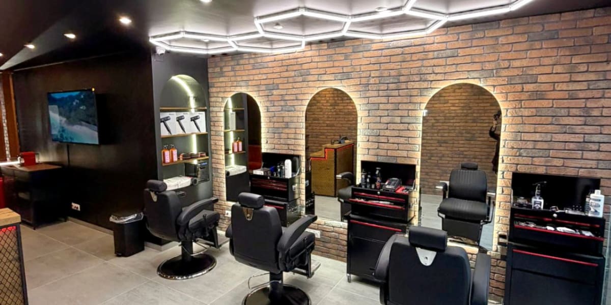 The Red Barber - Barbier Montrouge - Photo de couverture - OneBooking