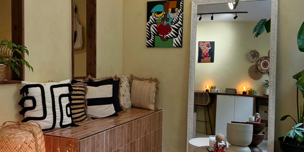 Les Mains Heureuses - Onglerie Lyon - Photo de couverture - OneBooking