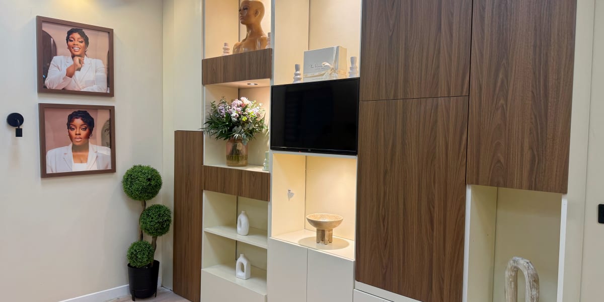 Medine Kaniki Divin Touch - Coiffure Saint-Denis - Photo de couverture - OneBooking