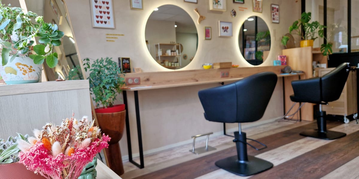 Sunny Moon - Coiffure Frangy - Photo de couverture - OneBooking
