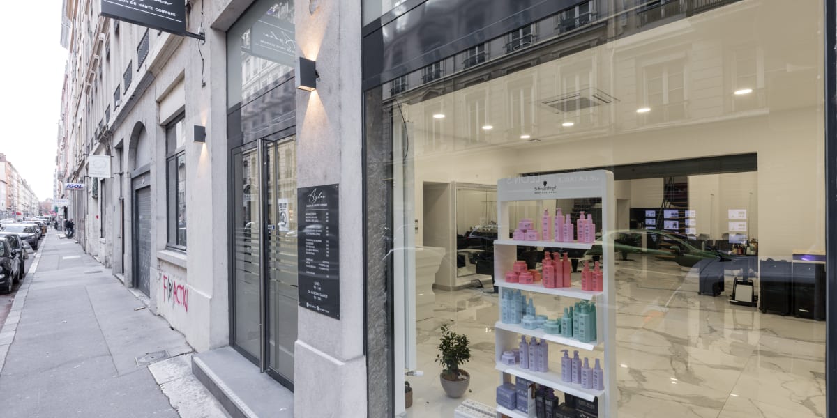 Salon Ayhan - Coiffure Lyon - Photo de couverture - OneBooking