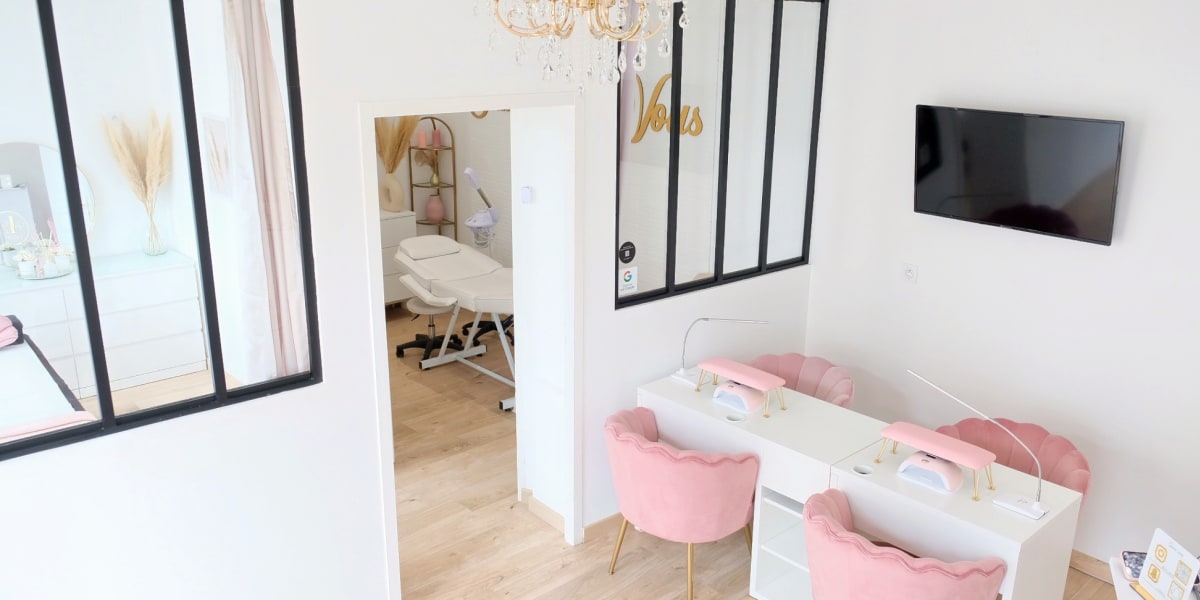 Lylia Beauty - Sourcils & cils Saint-Priest - Photo de couverture - OneBooking