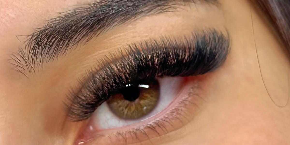 SK Academy & SK Lashes - Sourcils & cils Vénissieux - Photo de couverture - OneBooking