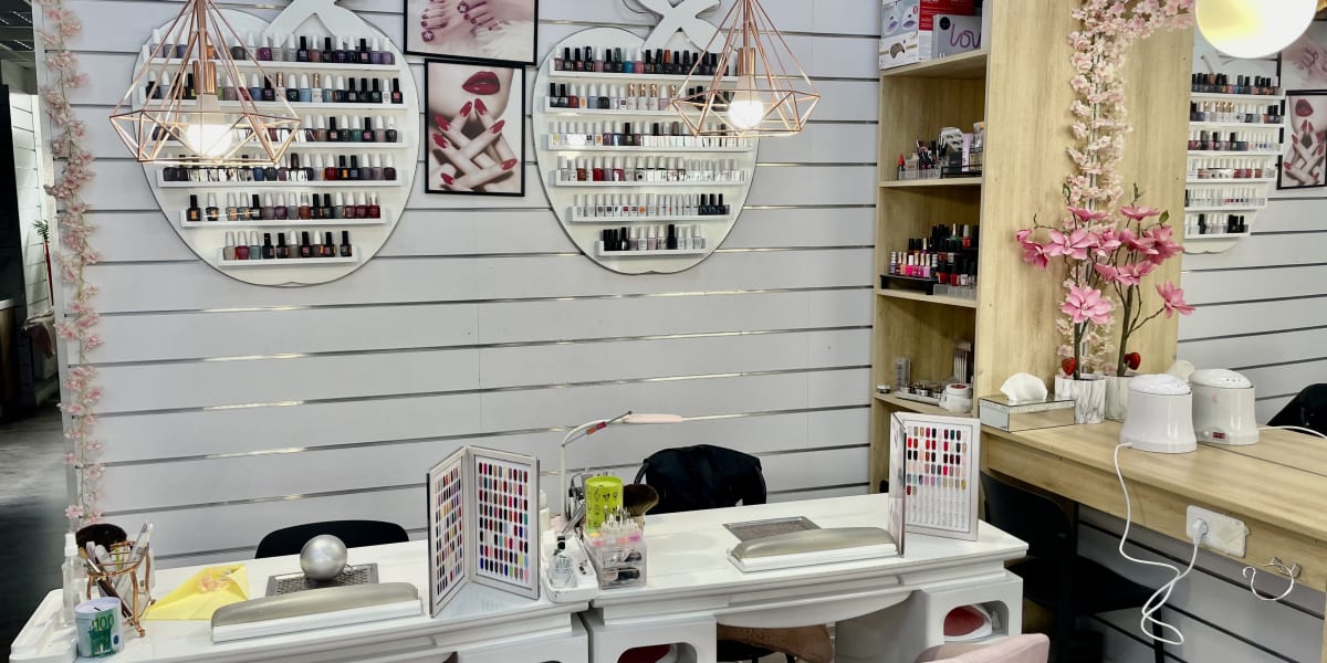 Tuja Indian Beauté Salon - Sourcils & cils Villejuif - Photo de couverture - OneBooking