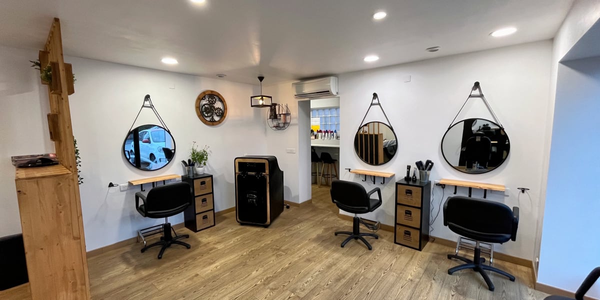 Expression Libre - Coiffure Rezé - Photo de couverture - OneBooking