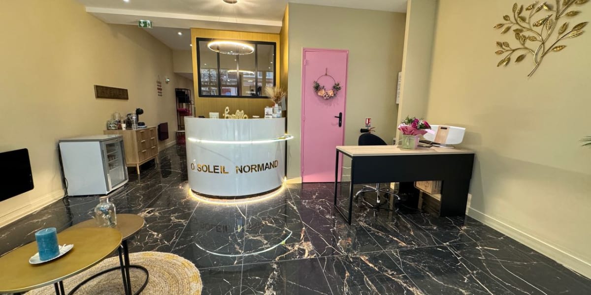 Ô Soleil Normand - Onglerie Lisieux - Photo de couverture - OneBooking