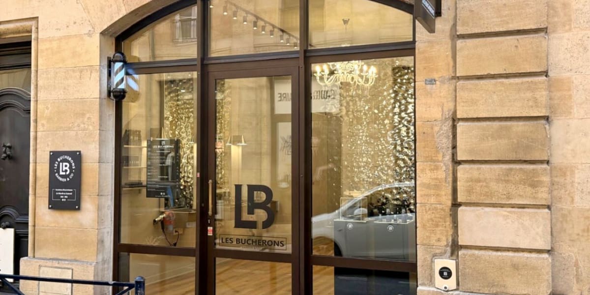 LES BUCHERONS - Grands Hommes - Barbier Bordeaux - Photo de couverture - OneBooking