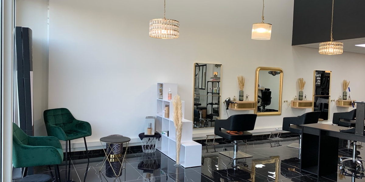 La Loge - Coiffure Alès - Photo de couverture - OneBooking