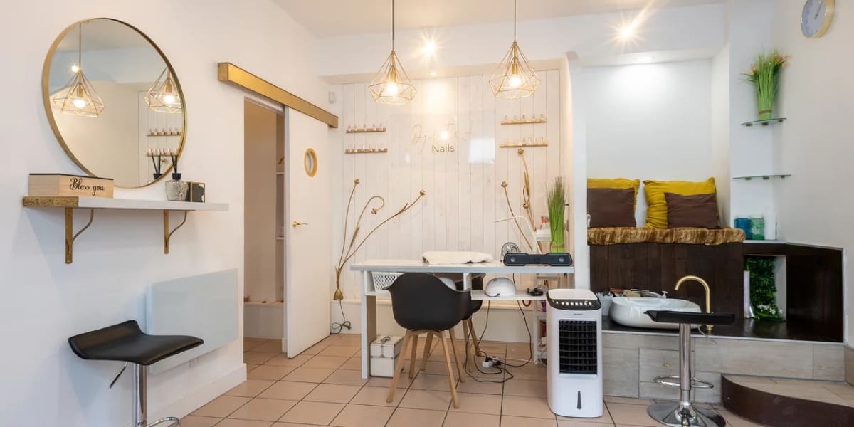 Dynastie J - Onglerie Aubervilliers - Photo de couverture - OneBooking