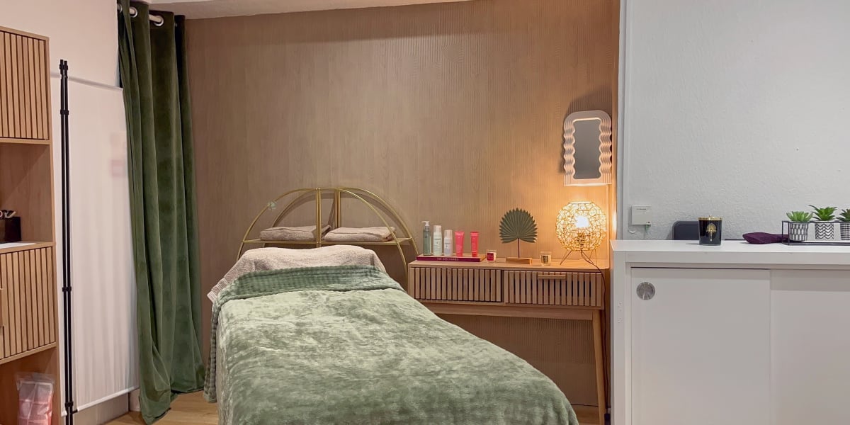 ParaNova - Sourcils & cils Niort - Photo de couverture - OneBooking