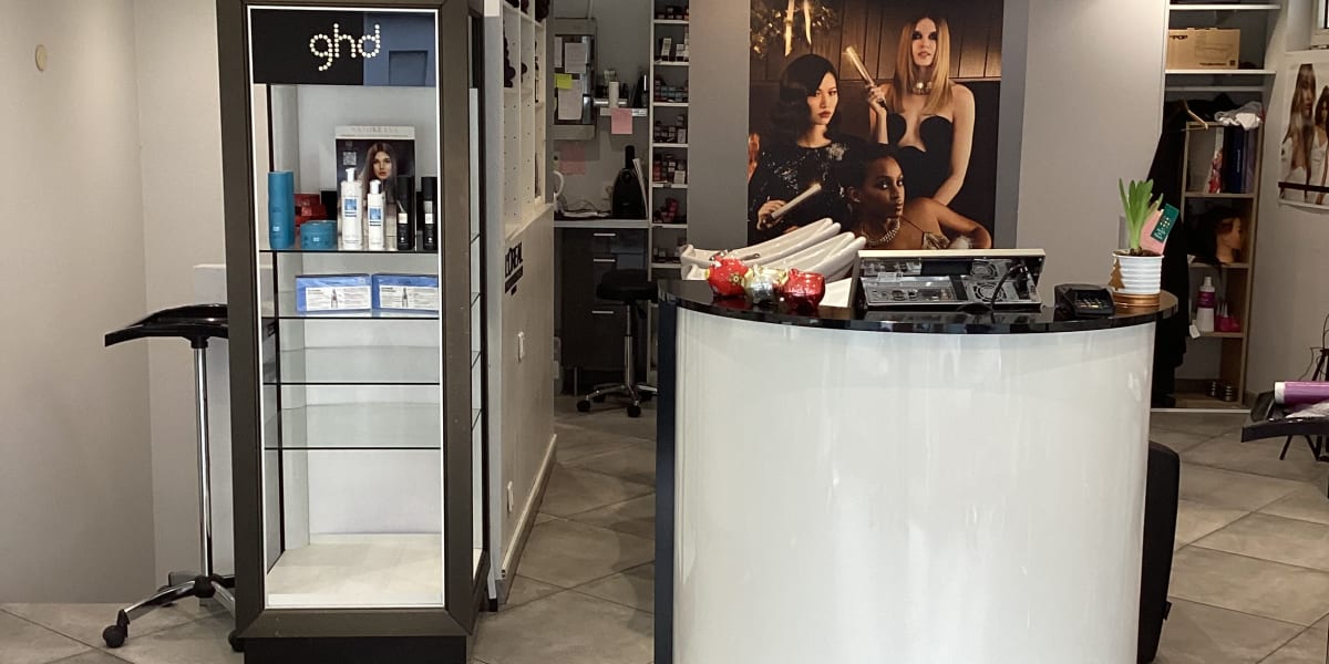 Tête en L'Hair - Coiffure Noisy-le-Grand - Photo de couverture - OneBooking