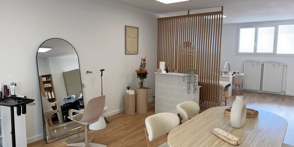 Studio 46 - Coiffure Hyères - Photo de couverture - OneBooking