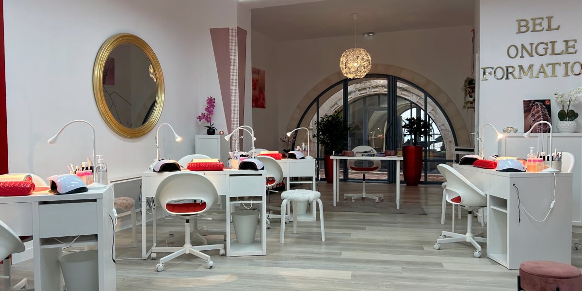 Bel Ongle Formation - Institut de beauté Beaucaire - Photo de couverture - OneBooking
