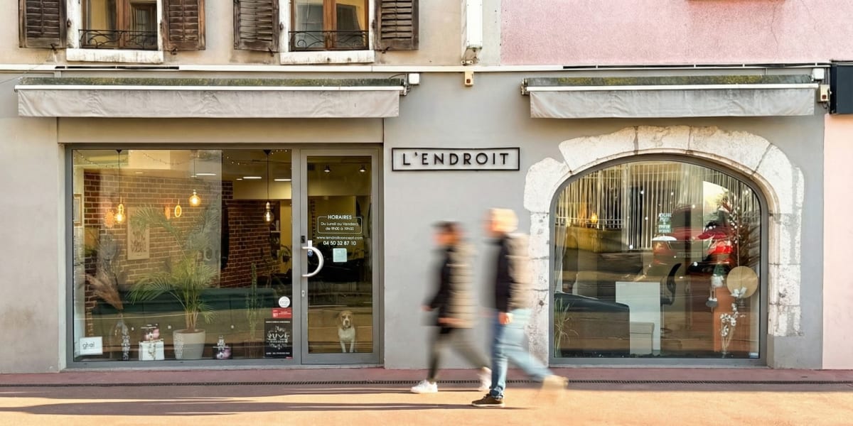 L’Endroit by Melody - Onglerie Annecy - Photo de couverture - OneBooking