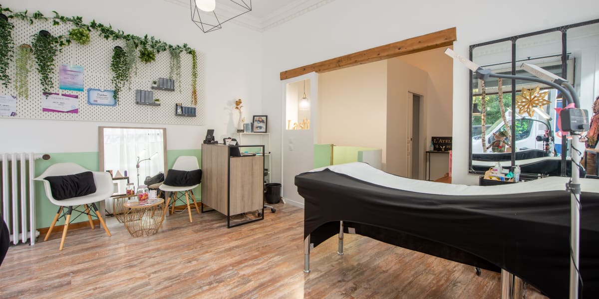 L’atelier Nusali - Sourcils & cils Nice - Photo de couverture - OneBooking