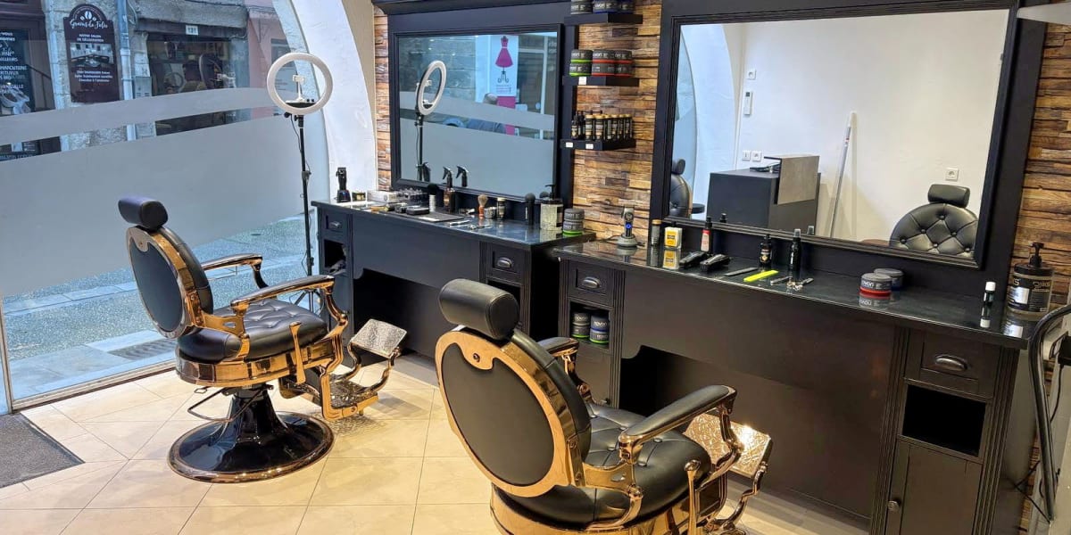 Le rasoir du barbier - Coiffure Cahors - Photo de couverture - OneBooking