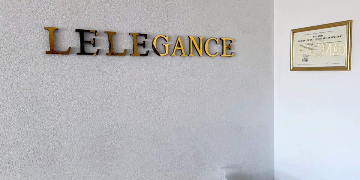 LELEGANCE - Onglerie Frontignan - Photo de couverture - OneBooking