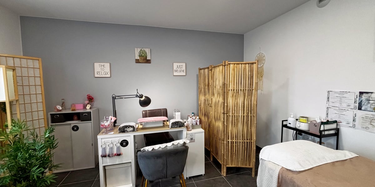 Ma bulle de soi - Sourcils & cils Pessac - Photo de couverture - OneBooking