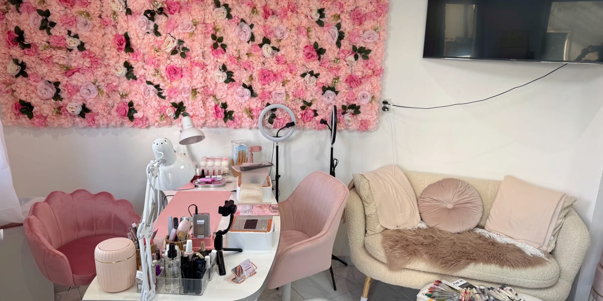 Miss Gold Nail Bar - Coiffure Colombes - Photo de couverture - OneBooking